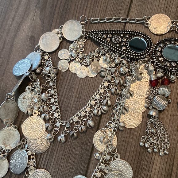 Vintage Silver Metal Belly Dance Belt with headpiece and earrings - Picture 3 of 8